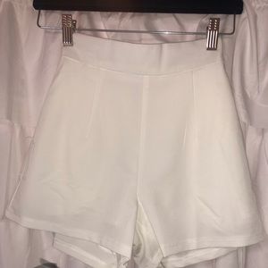 White princess Polly high waisted shorts